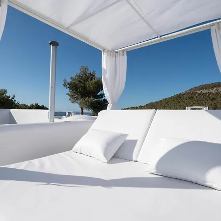 Apartamentos Blanco Sol Cala Vadella  Exterior photo